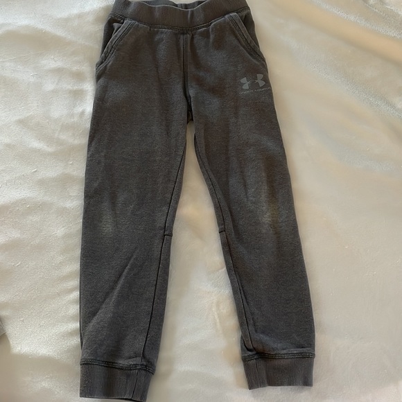 Bundle of Under Armour Collection All Size 6: Hoodie, Joggers, 3/4 Zip - Picture 8 of 12